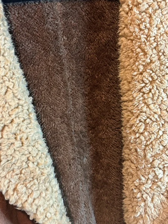 Vintage Brown Shearling Coat with Faux Suede Exterior - Picture 6 of 6